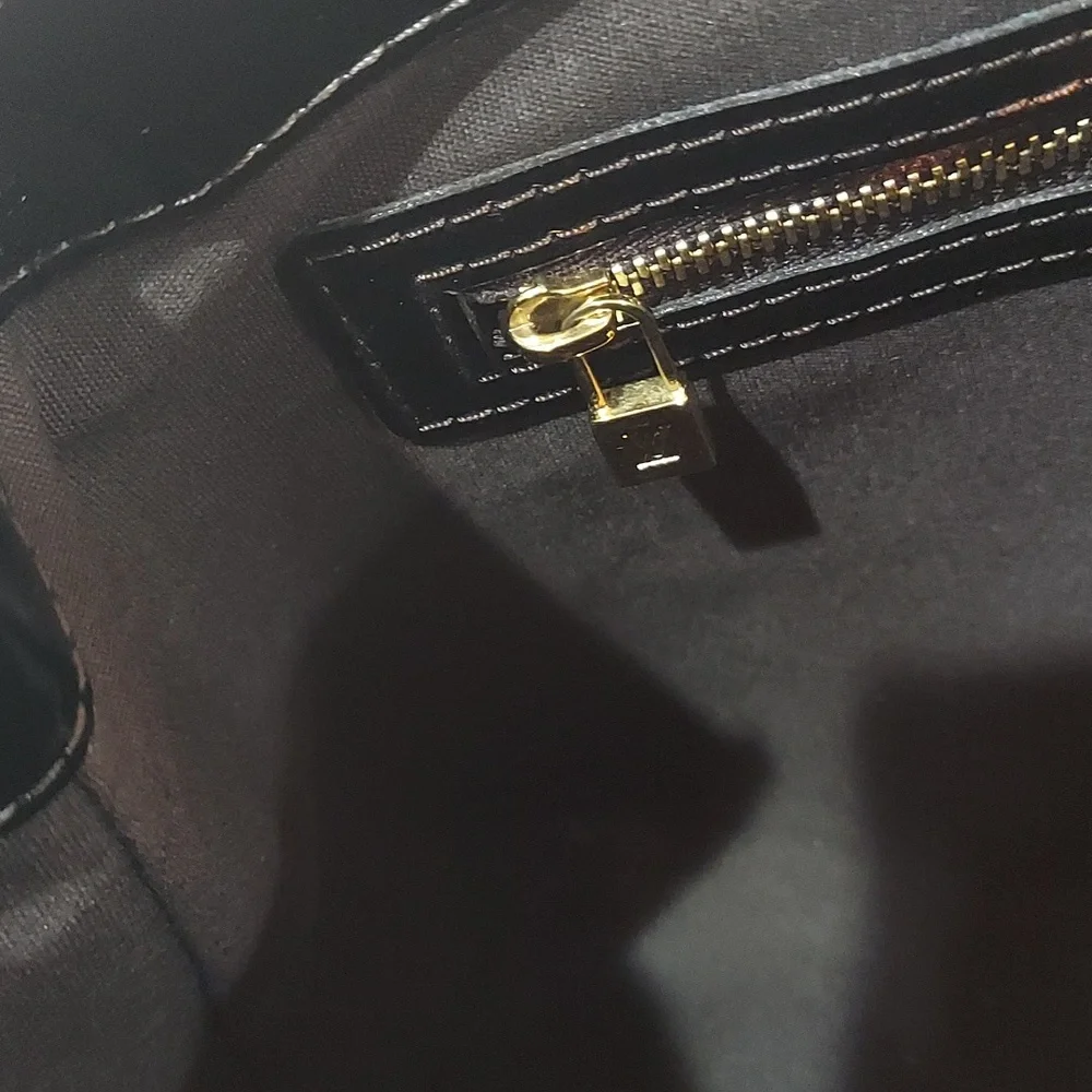 Louis Vuitton Amarante Vernis Wilsher Pm Tote Satchel